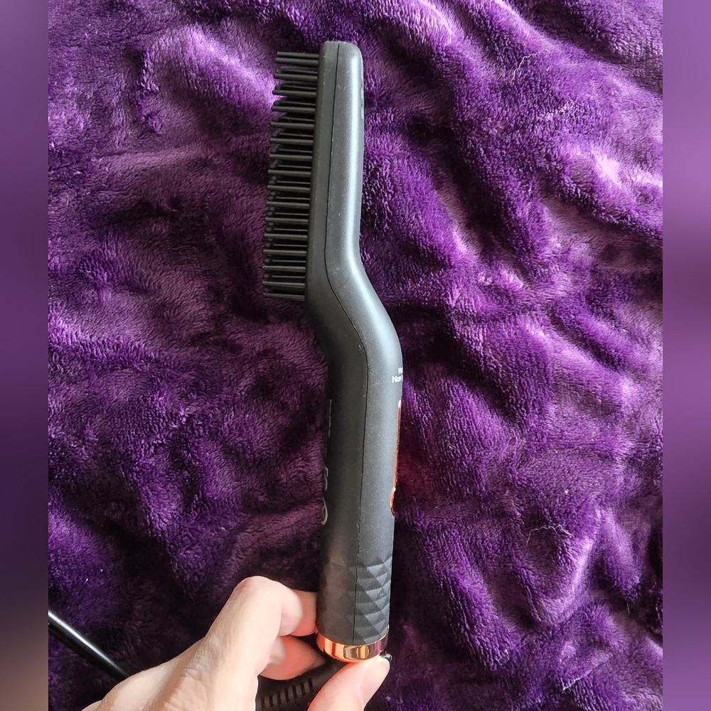 NWOT KXZEN Heated Hair Straightening Brush